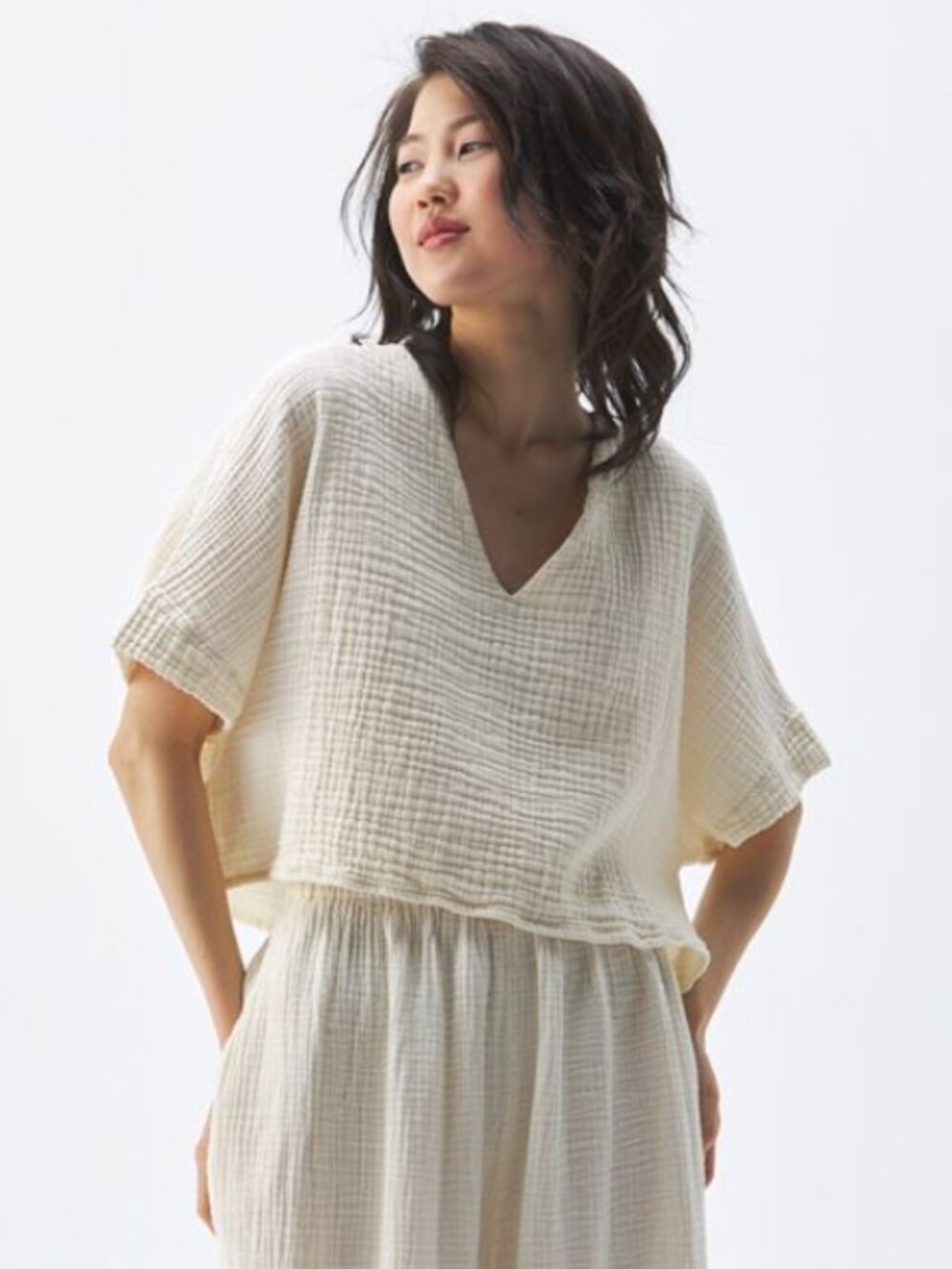Pokoloko Crinkle cream Crop Top OS